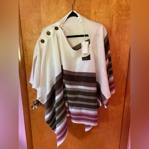 NWT •Quagga Green label• Sweater poncho